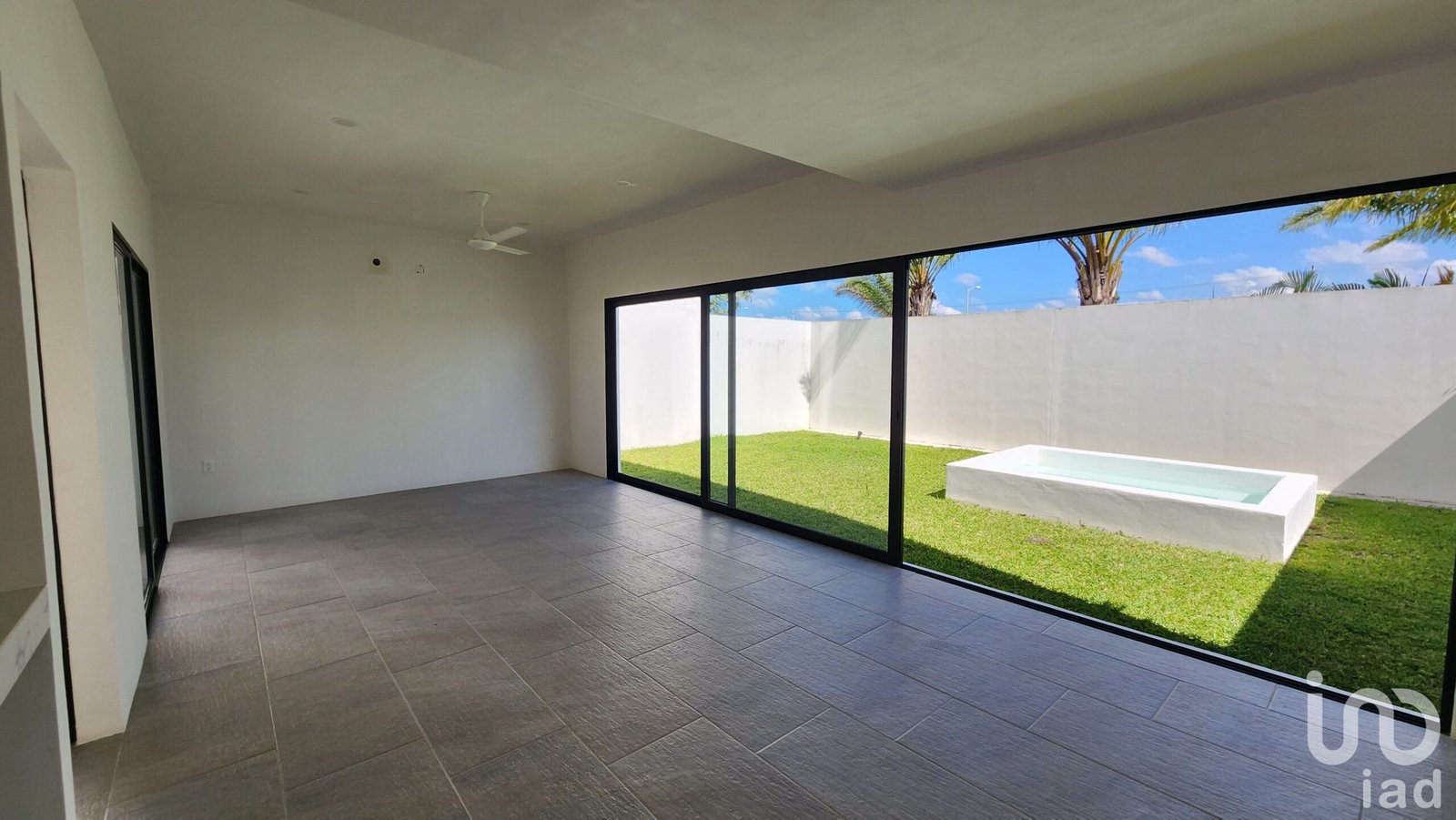 CASA EN VENTA A 30 MINUTOS DE LA PLAYA DE CHICXULUB YUCATAN