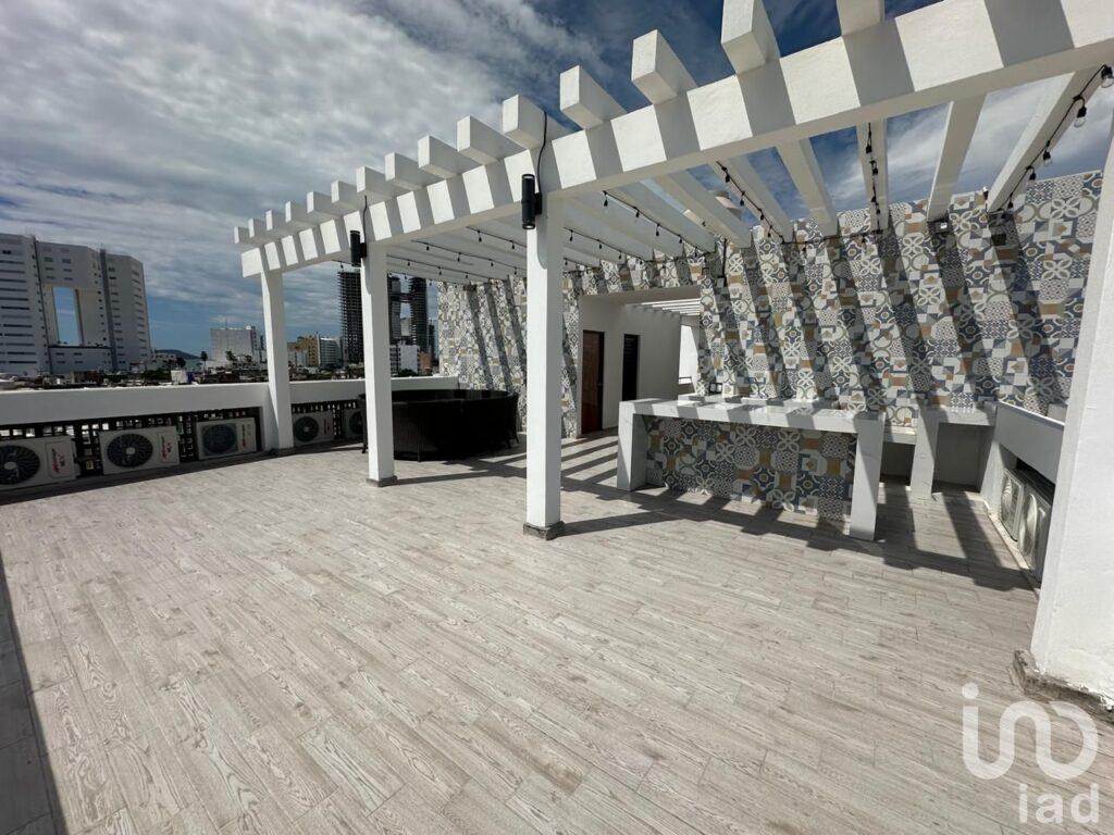 DEPARTAMENTO EN VENTA EN TORRE EL PESCADOR A POCOS METROS DE LA PLAYA EN MAZATLÁN SINALOA