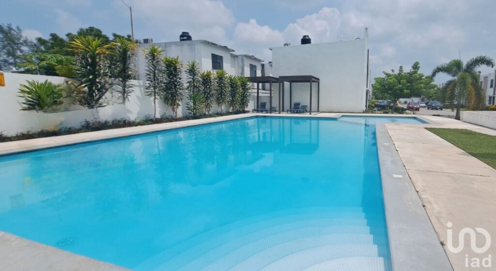 CASA EN RENTA EN RESIDENCIAL DEL BOSQUE VERACRUZ