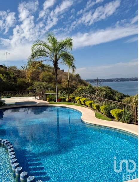 CASA AMUEBLADA EN VENTA EN EL RESIDENCIAL CLUB NAÚTICO TEQUES