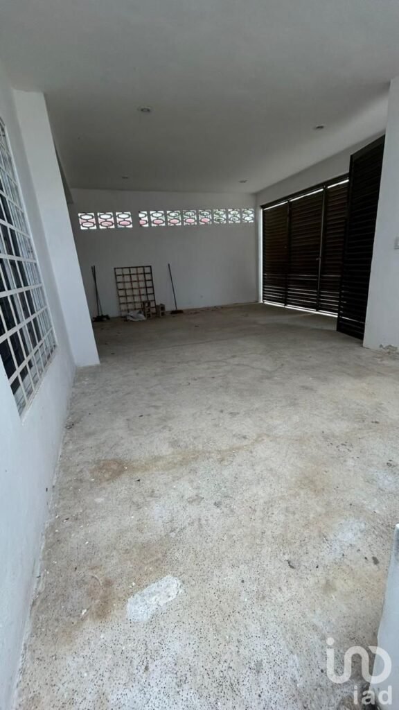 CASA EN VENTA EN FRACCIONAMIENTO SOL POLIGONO