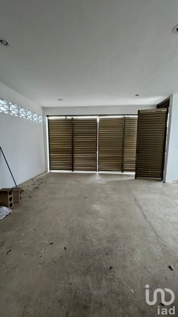 CASA EN VENTA EN FRACCIONAMIENTO SOL POLIGONO