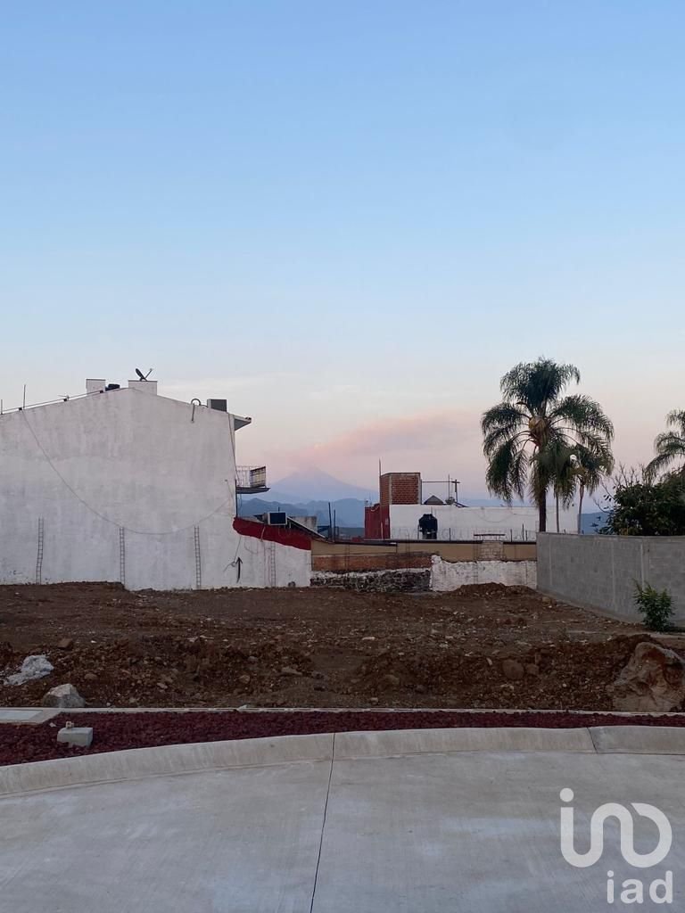 LOTE  EN LA COLONIA JARDINES DE LA DELICIA