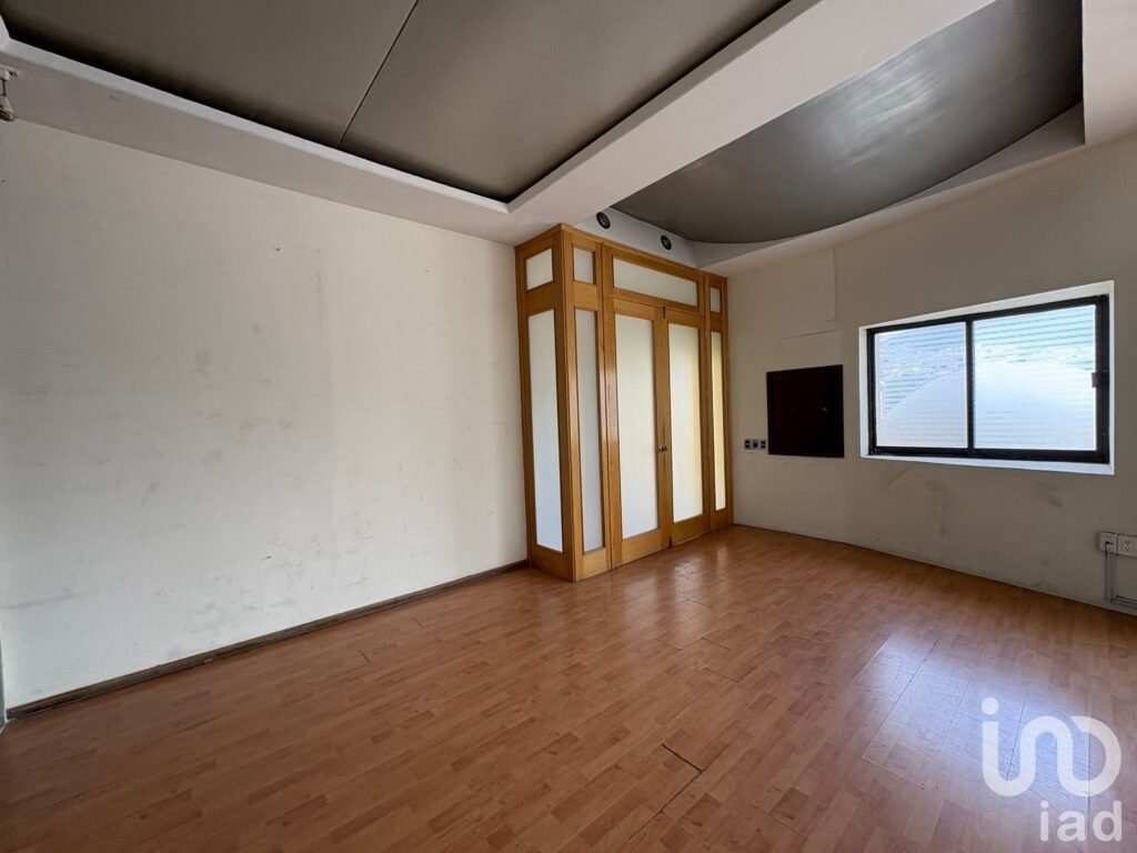 Se renta oficina de dos niveles en edificio en Valle de San Javier, Pachuca, Hidalgo