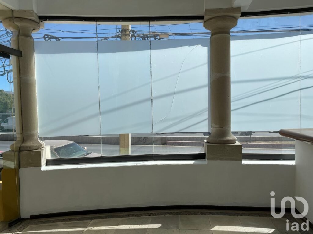 Se renta oficina de dos niveles en edificio en Valle de San Javier, Pachuca, Hidalgo