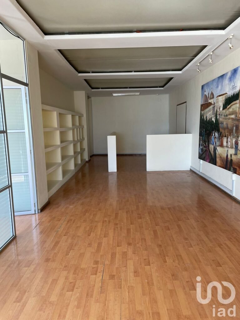 Se renta oficina de dos niveles en edificio en Valle de San Javier, Pachuca, Hidalgo