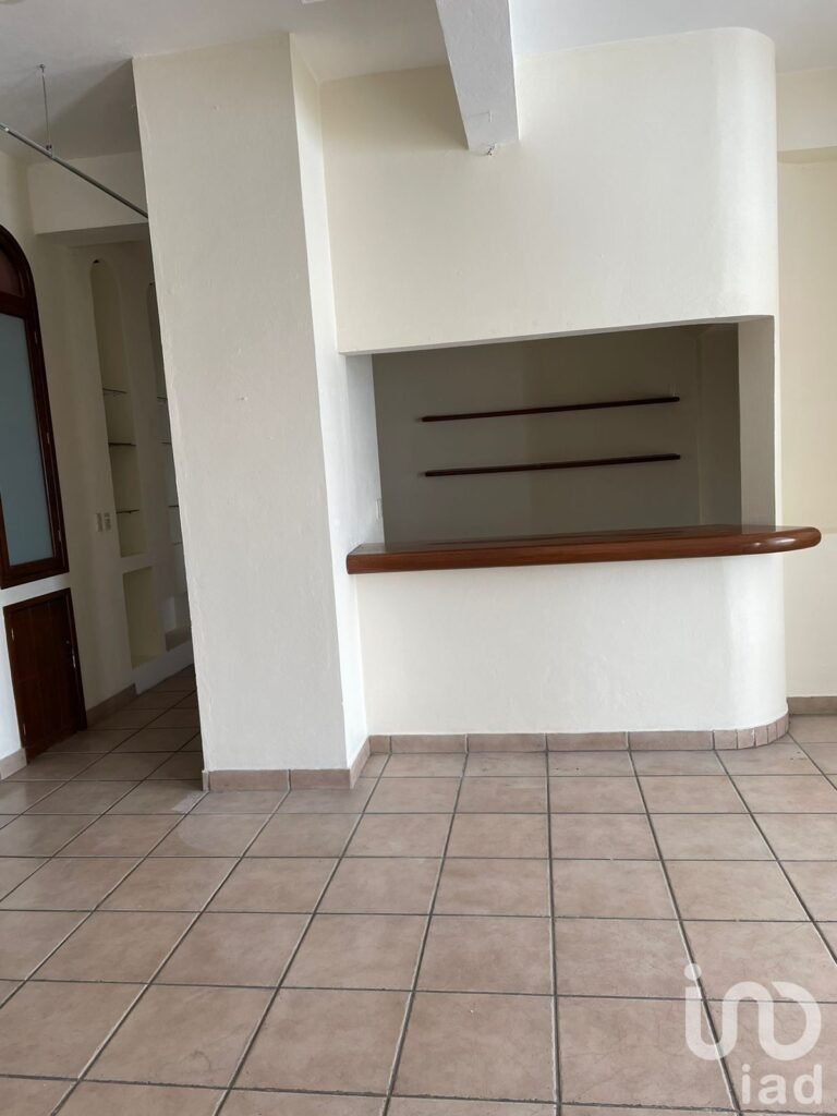 Se renta oficina de dos niveles en edificio en Valle de San Javier, Pachuca, Hidalgo