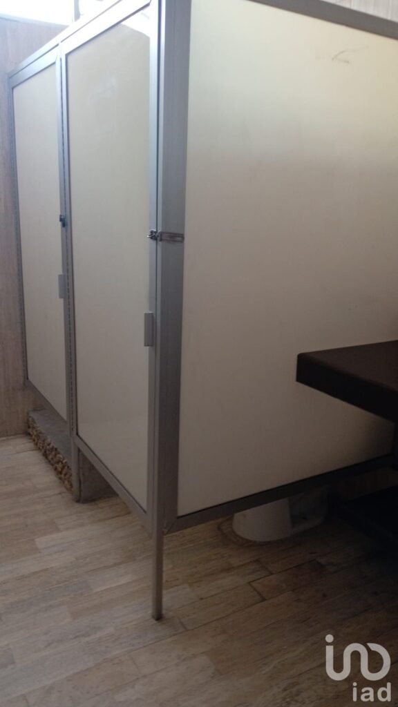 LOCAL COMERCIAL EN LAS PALMAS  PARA OFICINA.