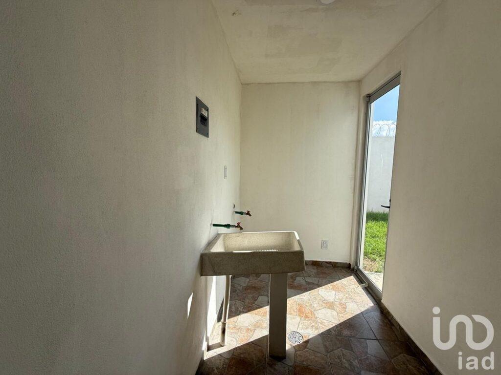 VENTA DE AMPLIA CASA EN STA MARIA XIXITLA, SAN PEDRO CHOLULA