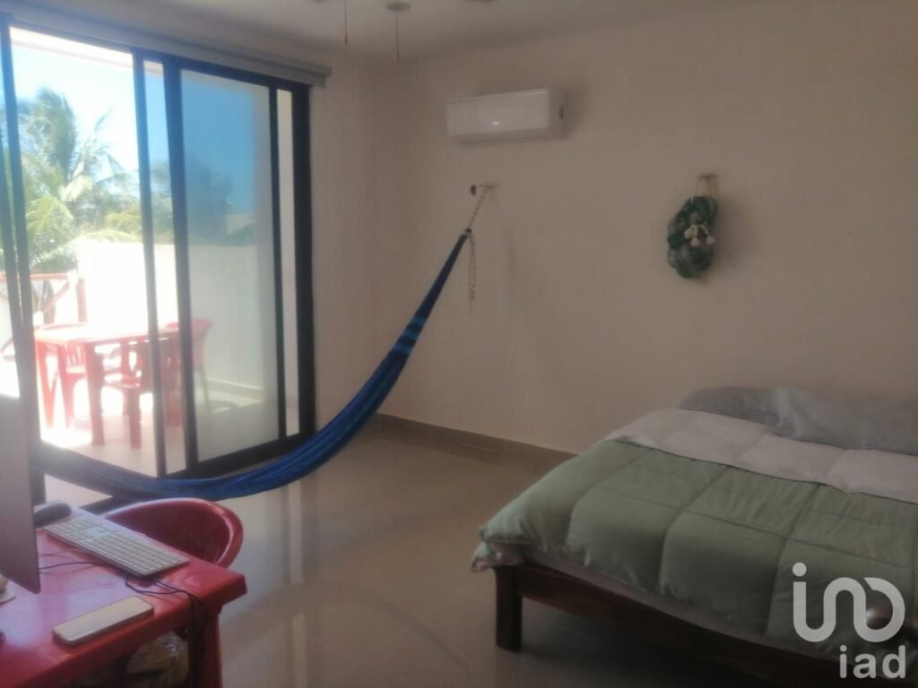 CASA EN VENTA EN PLAYA DE CHELEM, YUCATÁN