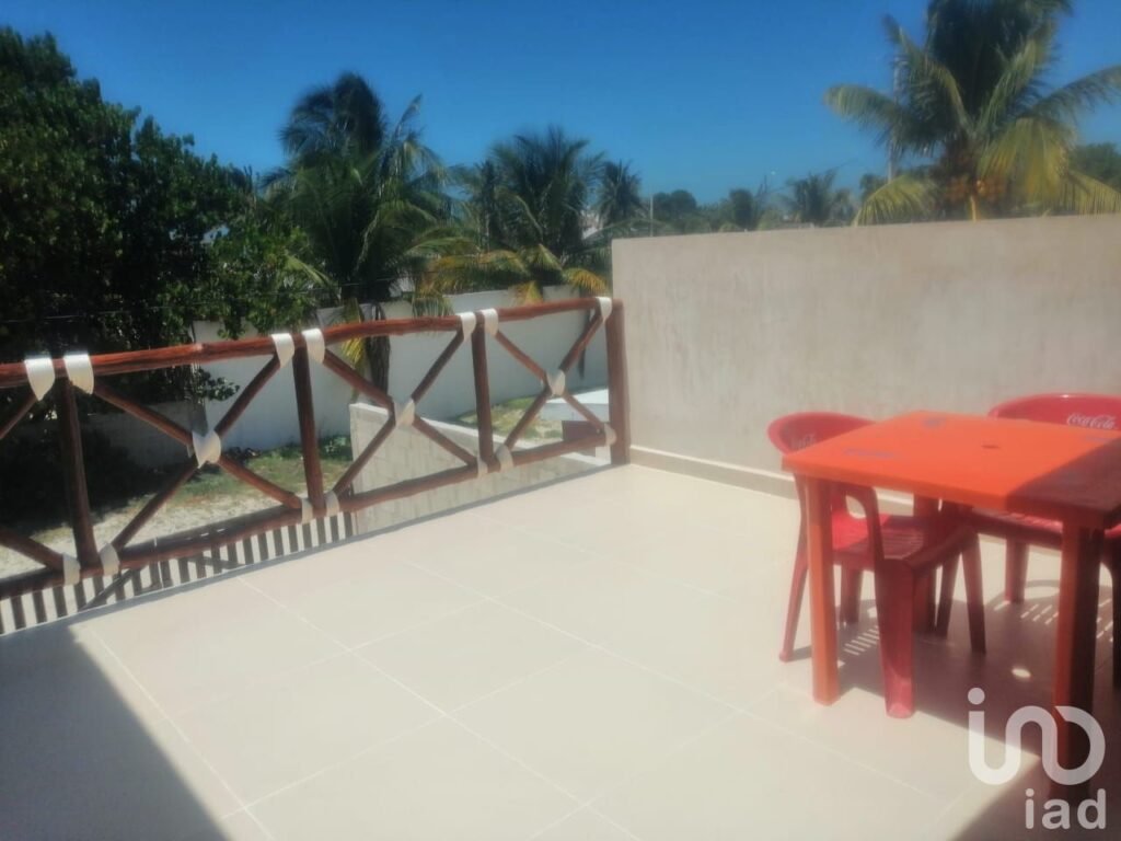 CASA EN VENTA EN PLAYA DE CHELEM, YUCATÁN