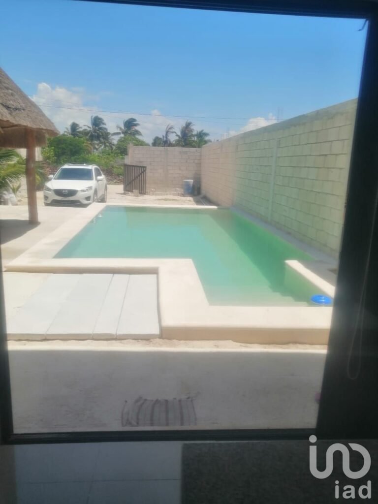 CASA EN VENTA EN PLAYA DE CHELEM, YUCATÁN
