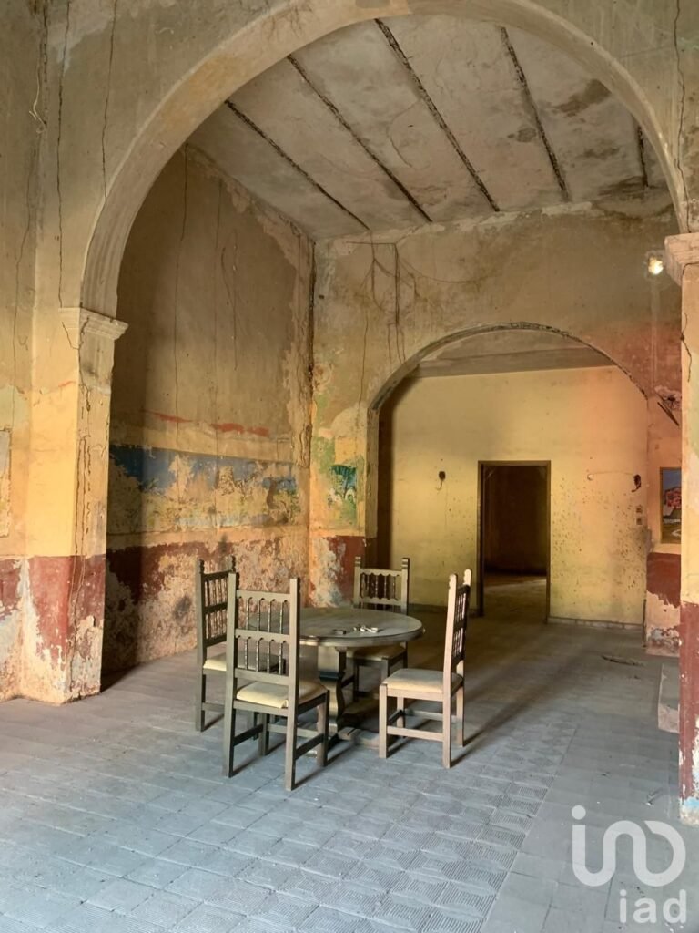 VENTA CASA PARA REMODELAR EN EL CENTRO DE MÉRIDA, ZONA SANTIAGO, INVERSIÓN SEGURA.