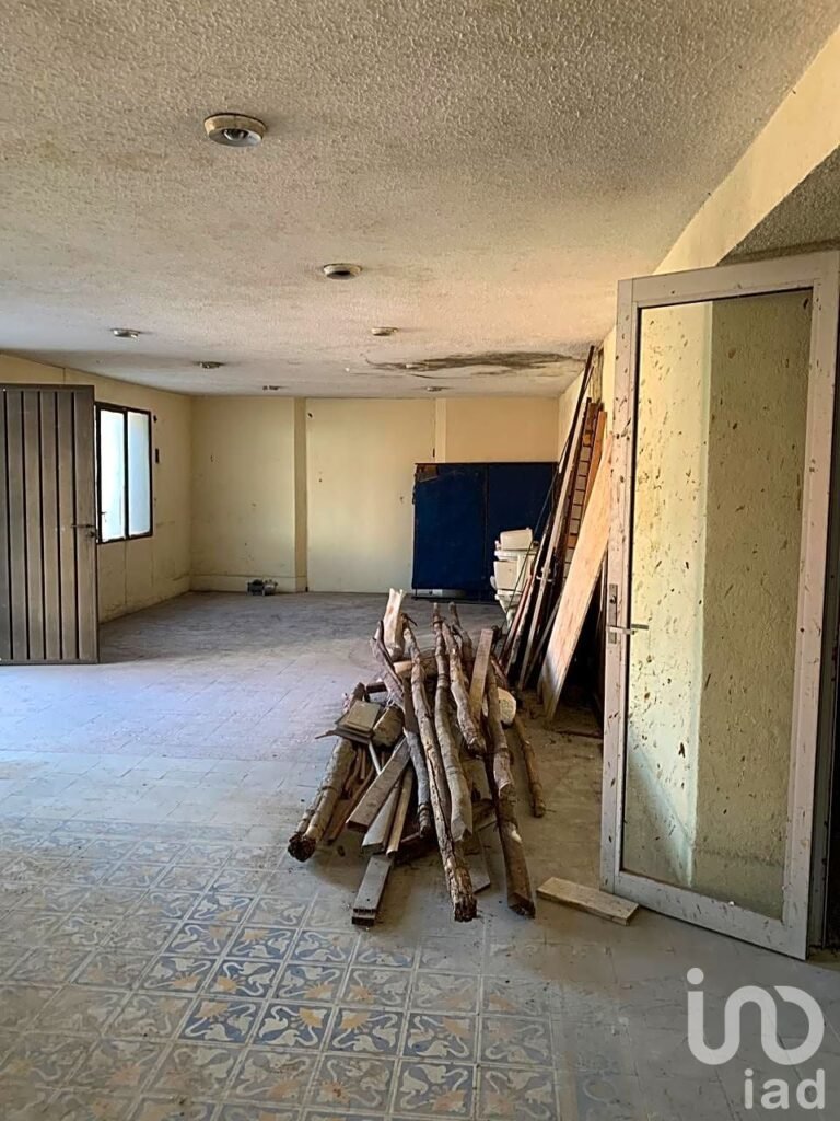 VENTA CASA PARA REMODELAR EN EL CENTRO DE MÉRIDA, ZONA SANTIAGO, INVERSIÓN SEGURA.