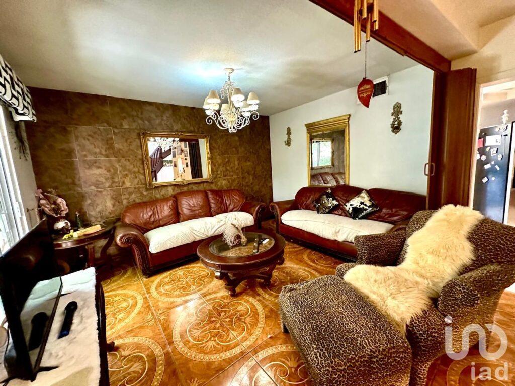 Casa en venta en Fracc. Bosques de San Jose, Cd. Juarez, Chih.