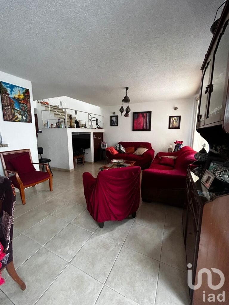 CASA EN VENTA EN PRIVADA JURIQUILLA Querétaro