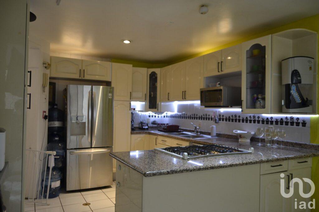 Oportunidad, baja de precio!. Coyoacán. Acogedora casa en venta. A unos pasos de Galerías Coapa.