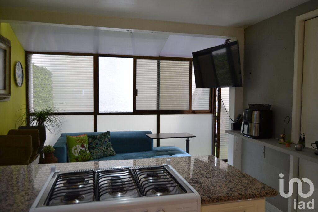 Oportunidad, baja de precio!. Coyoacán. Acogedora casa en venta. A unos pasos de Galerías Coapa.