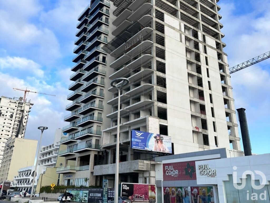 Se vende Departamento tipo E1 en Torre frente al Malecón de Mazatlán, Sinaloa
