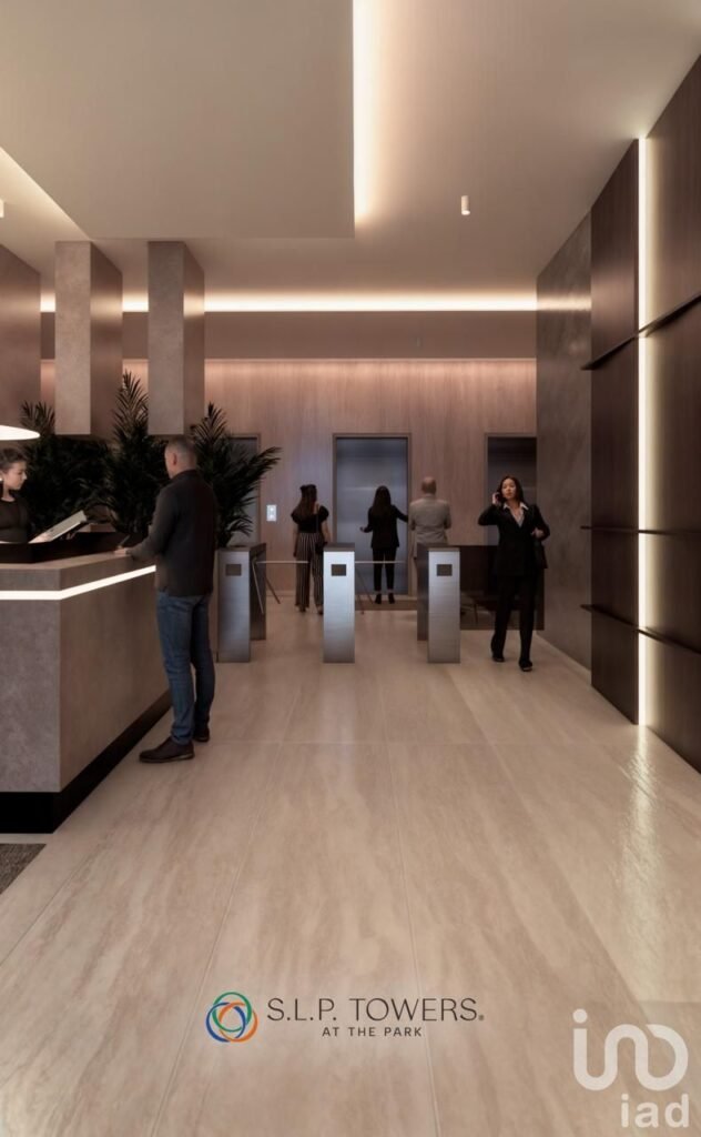 VENTA DE LOCAL COMERCIAL S.L.P. Towers at The Park