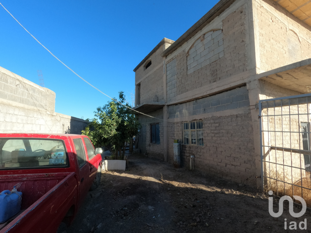Casa en Venta camino al tanque de zapata Parras