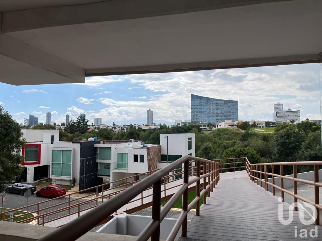 PENTHOUSE EN RENTA EN TORRE LA CIMA, JUNTO A LA VISTA COUNTRY, PUEBLA