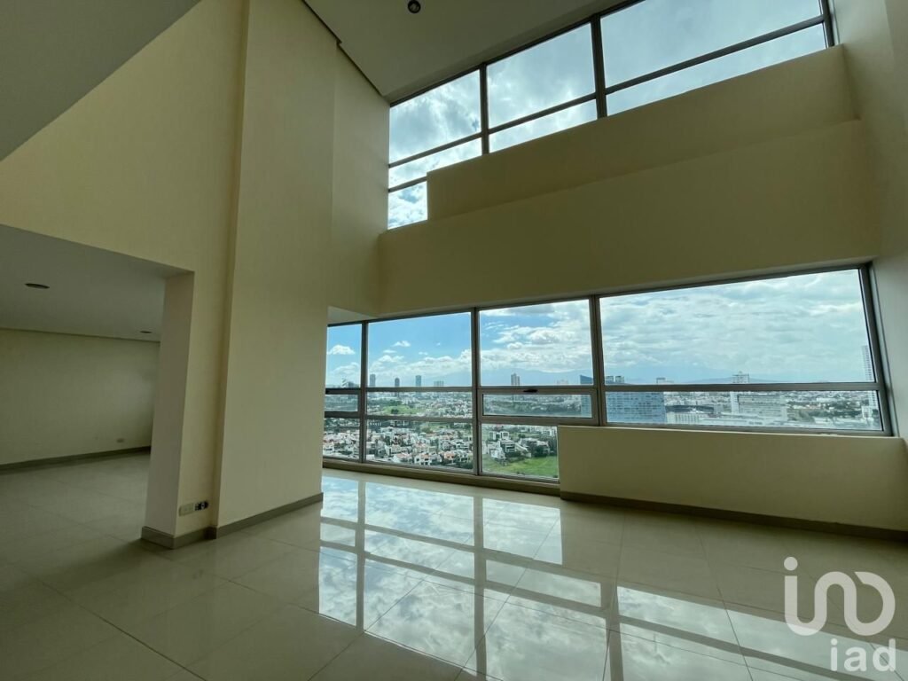 PENTHOUSE EN RENTA EN TORRE LA CIMA, JUNTO A LA VISTA COUNTRY, PUEBLA