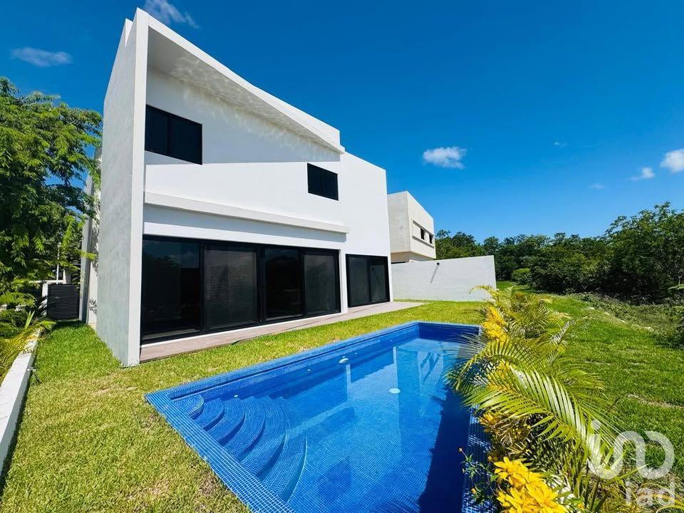 RENTA DE CASA EN RESIDENCIAL LAGOS DEL SOL CANCUN