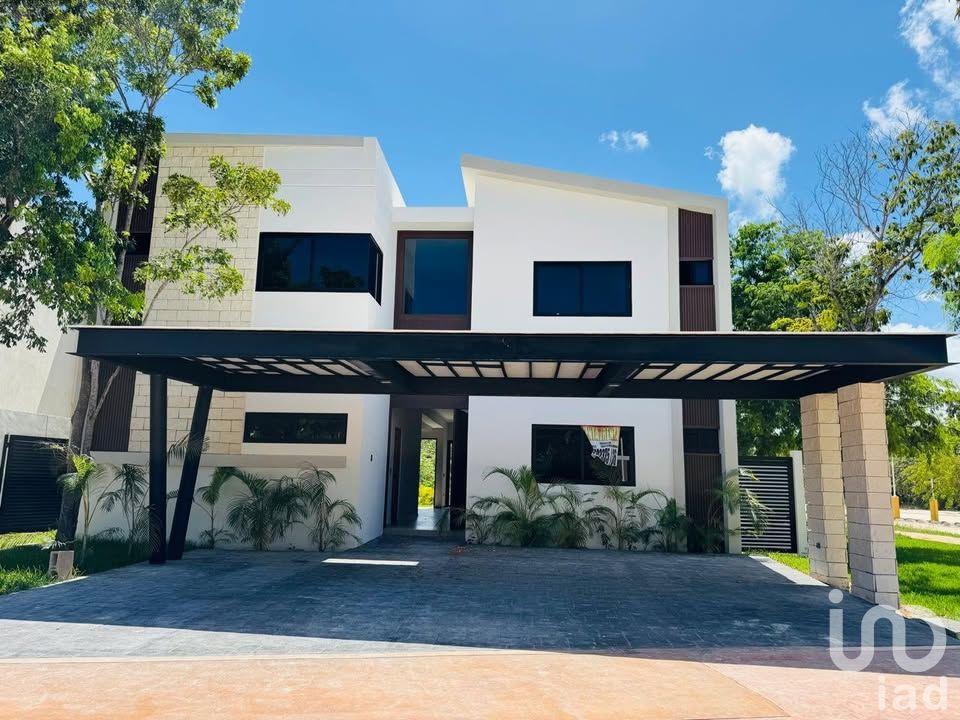 RENTA DE CASA EN RESIDENCIAL LAGOS DEL SOL CANCUN