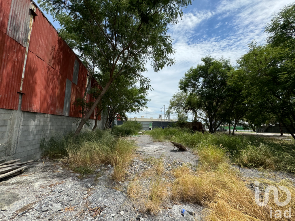 Gran Terreno en Renta en excelente ubicación