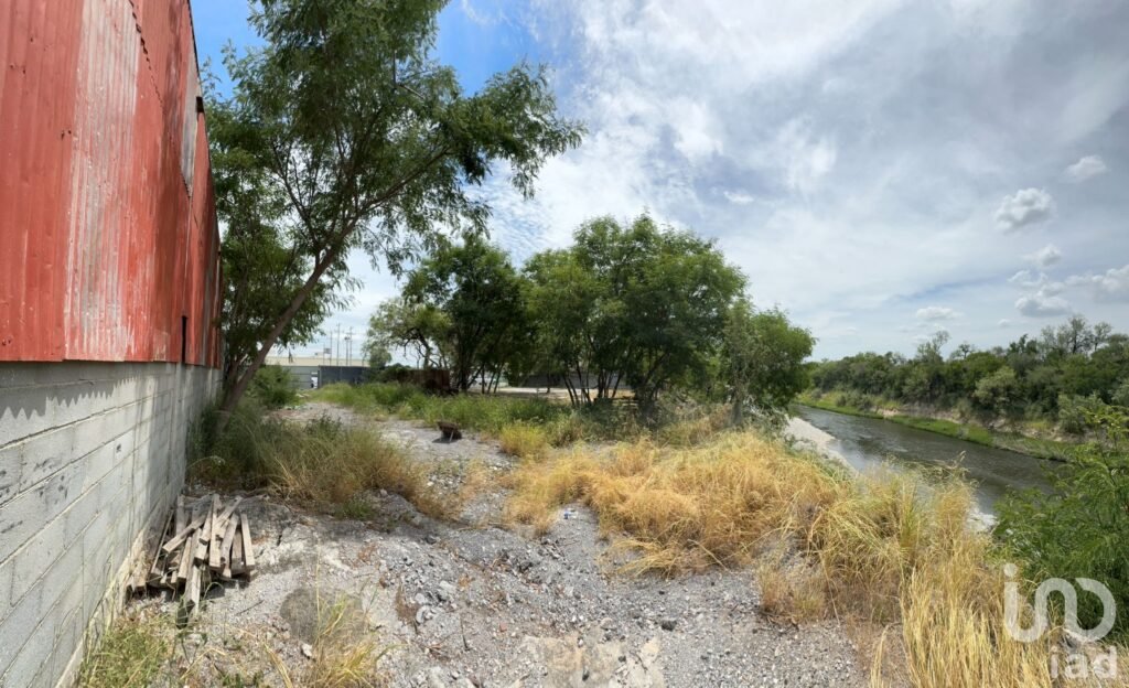 Gran Terreno en Renta en excelente ubicación