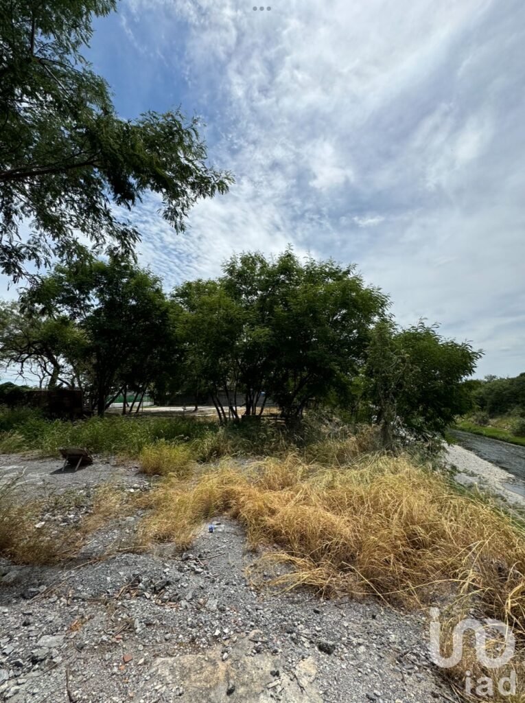 Gran Terreno en Renta en excelente ubicación