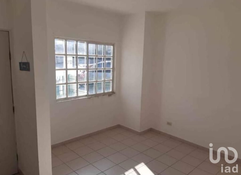 Casa en venta, fraccionamiento privado Riscos del Sol; Chihuahua, Chihuahua
