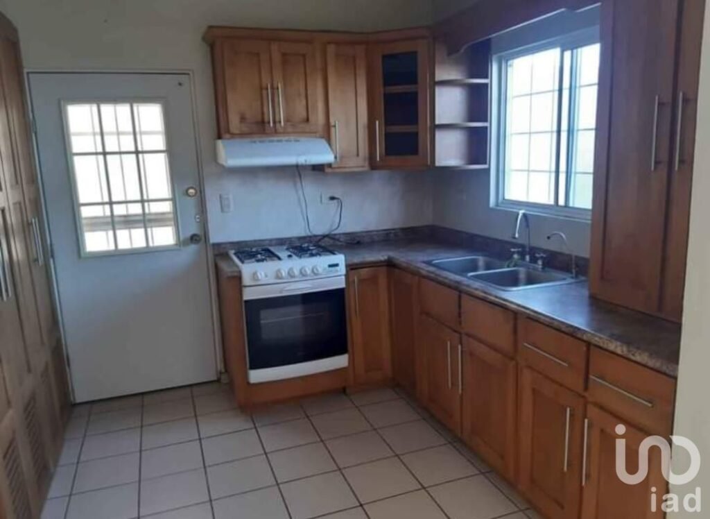 Casa en venta, fraccionamiento privado Riscos del Sol; Chihuahua, Chihuahua