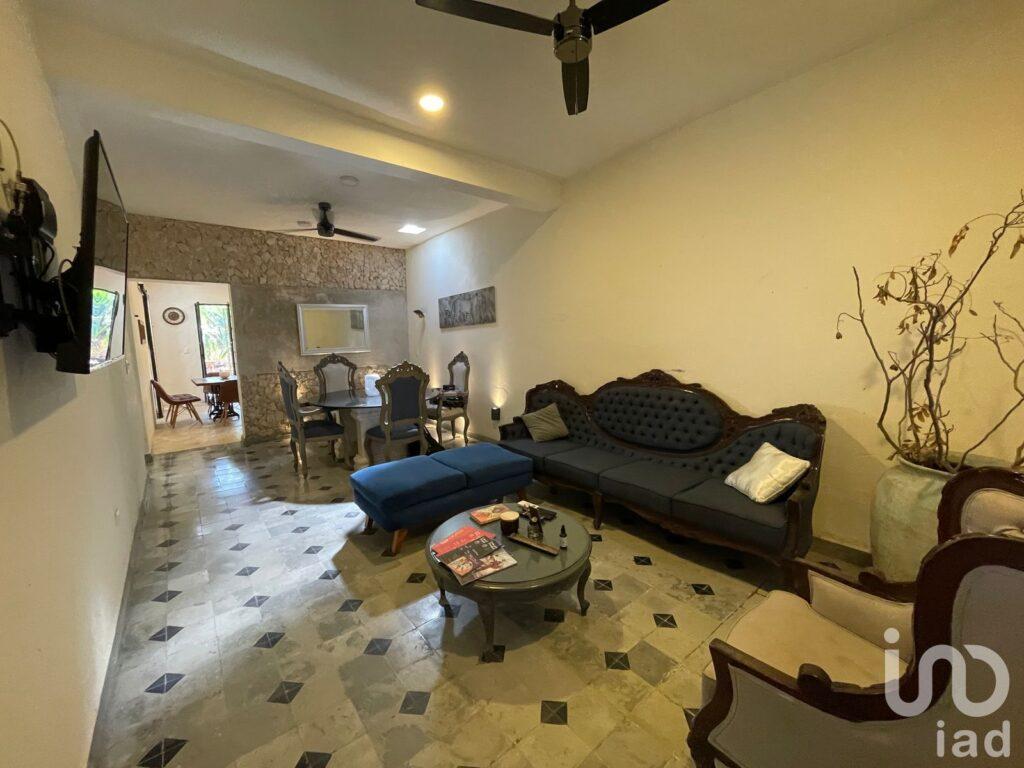CASA EN VENTA AMUEBLADA EN MEJORADA CENTRO. ENTREGA INMEDIATA.