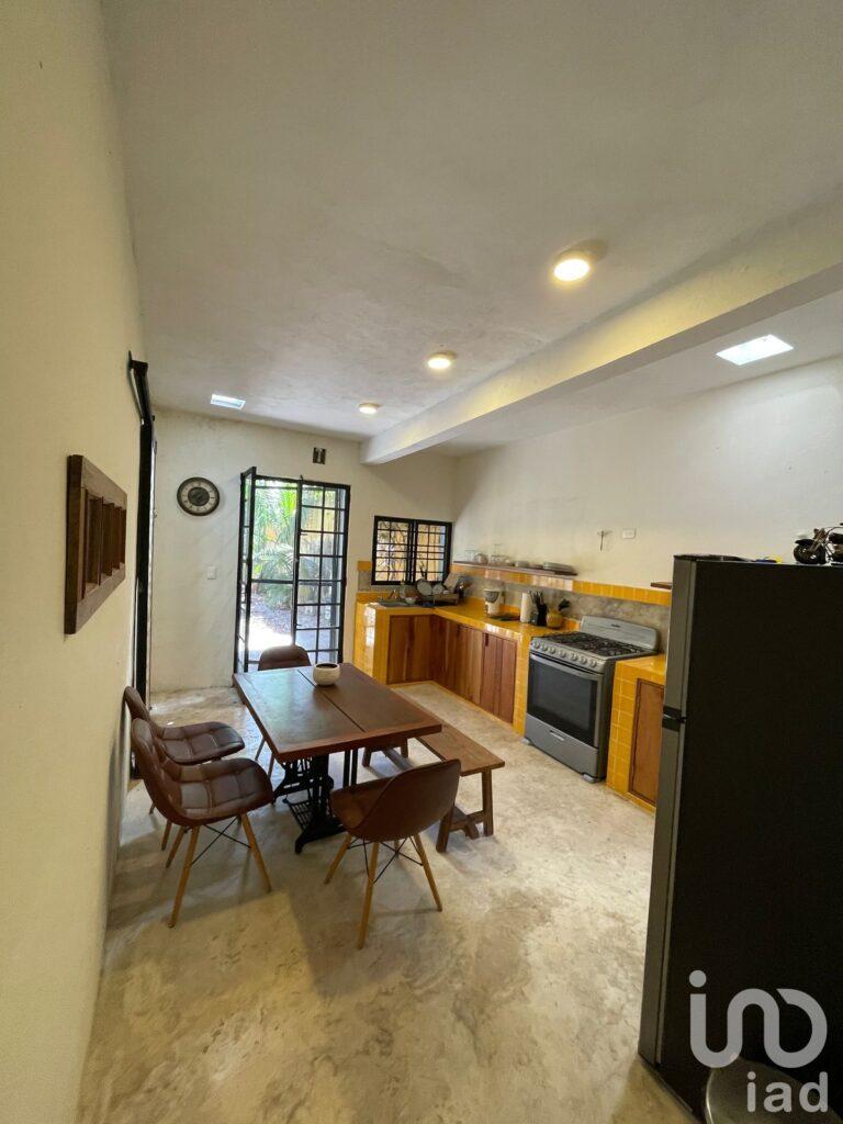 CASA EN VENTA AMUEBLADA EN MEJORADA CENTRO. ENTREGA INMEDIATA.