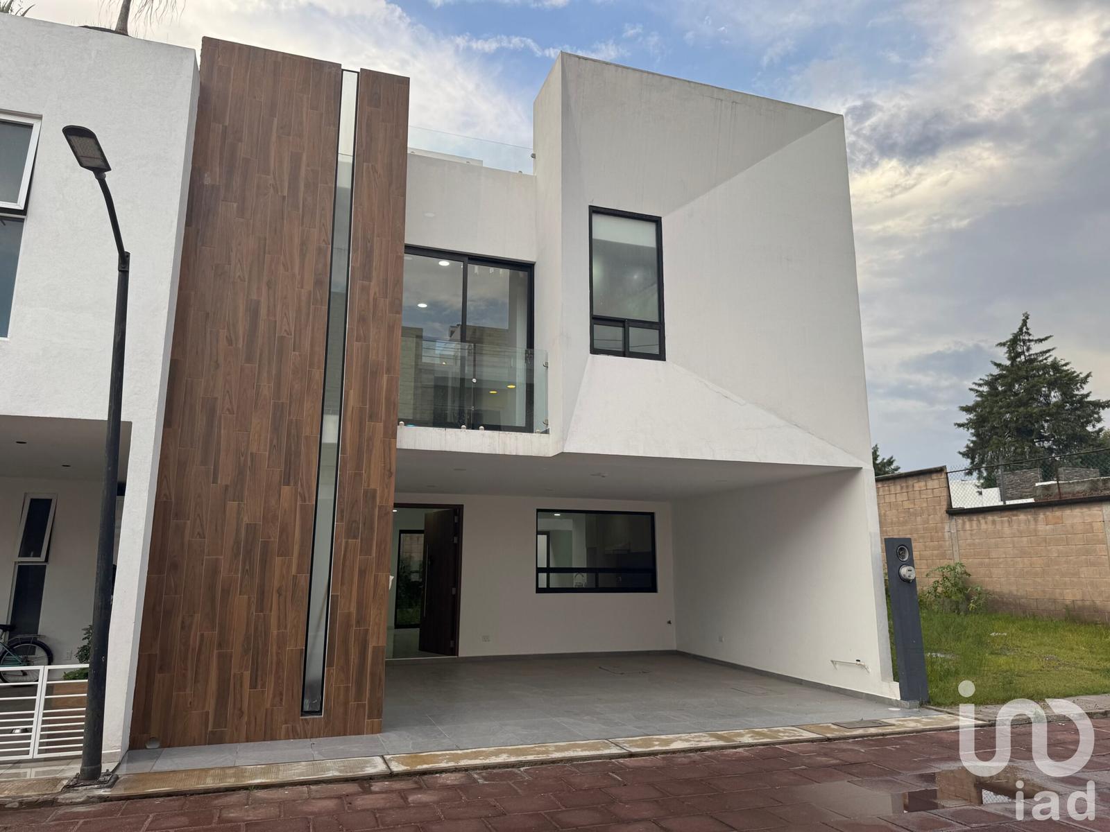 CASA NUEVA  A 5 MINUTOS DE PLAZA COMERCIAL LA EXPLANADA EN SAN PEDRO CHOLULA PUEBLA