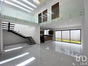 CASA EN VENTA DOBLE ALTURA CAÑADAS DEL ARROYO, CORREGIDORA QRO