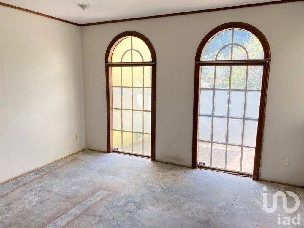 CASA EN BLVD ANAHUAC EN VENTA