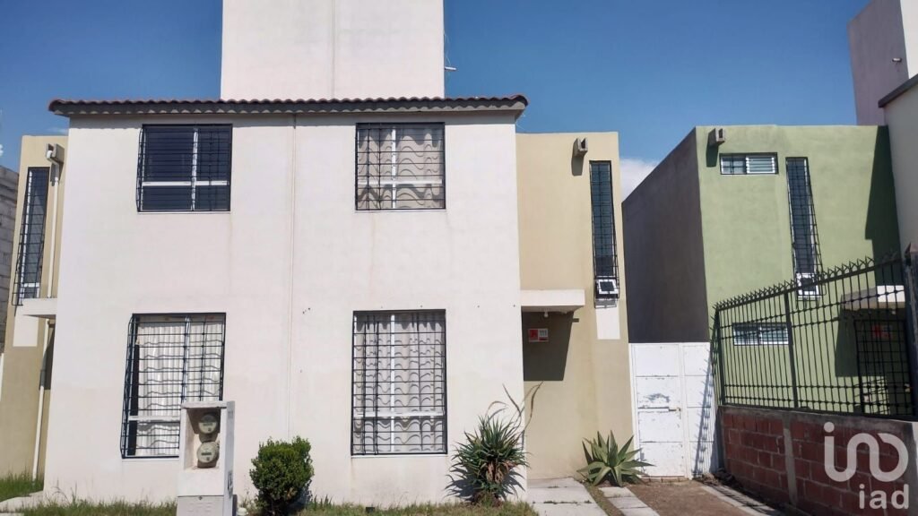 CASA EN VENTA EN FRACCIONAMIENTO PASEOS DE LA PLATA,SAN ANTONIO EL DESMONTE,PACHUCA,HGO.