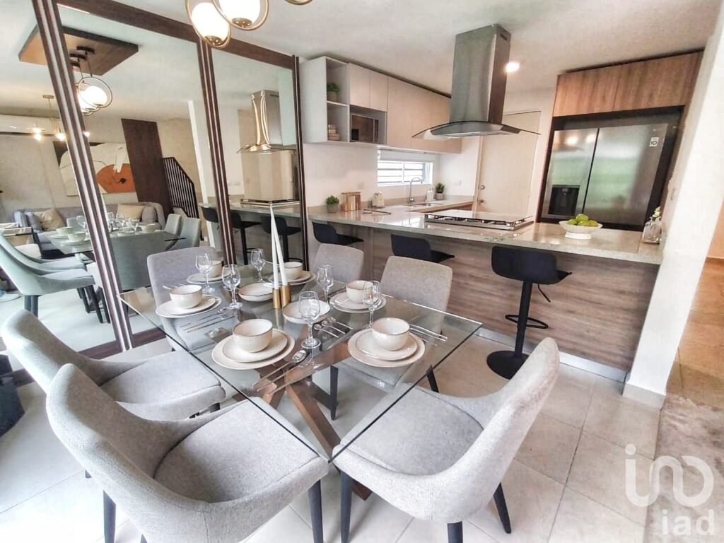 Casa en Venta en Veranda, Zona Lincoln García Nuevo León S2