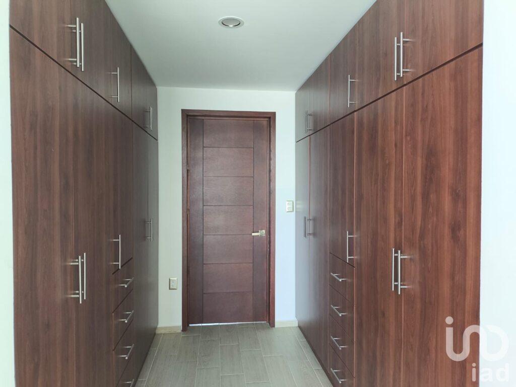 !Estrena esta exclusiva casa con diseño y acabados de lujo al Sur de Pachuca!