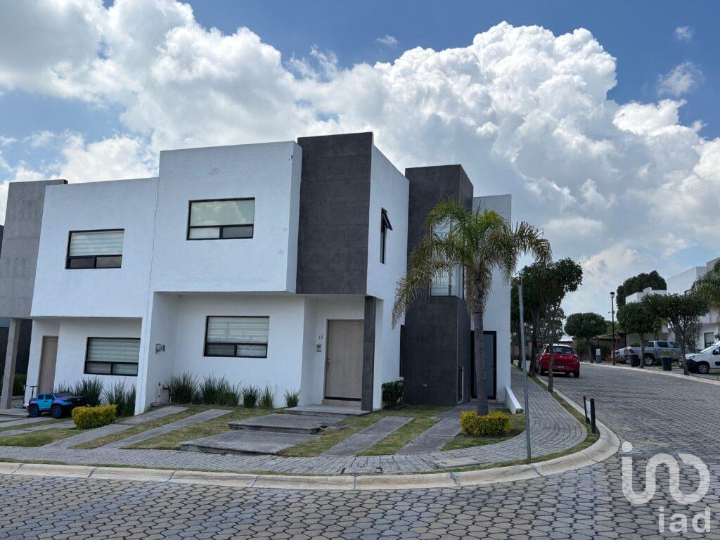 CASA EN RENTA LOMAS DE ANGELOPOLIS, PARQUE AGUASCALIENTES 3 RECAMARAS