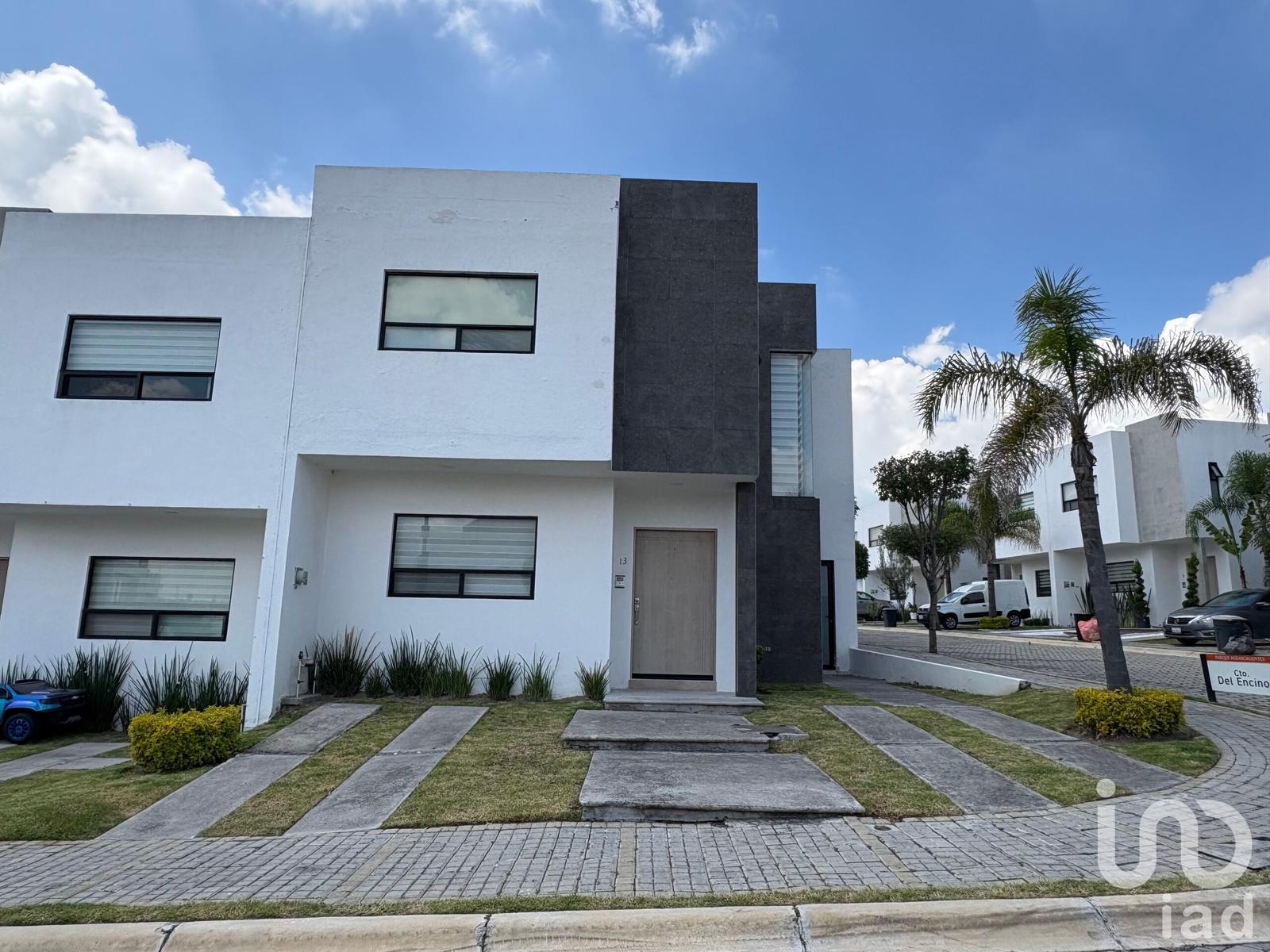 CASA EN RENTA LOMAS DE ANGELOPOLIS, PARQUE AGUASCALIENTES 3 RECAMARAS