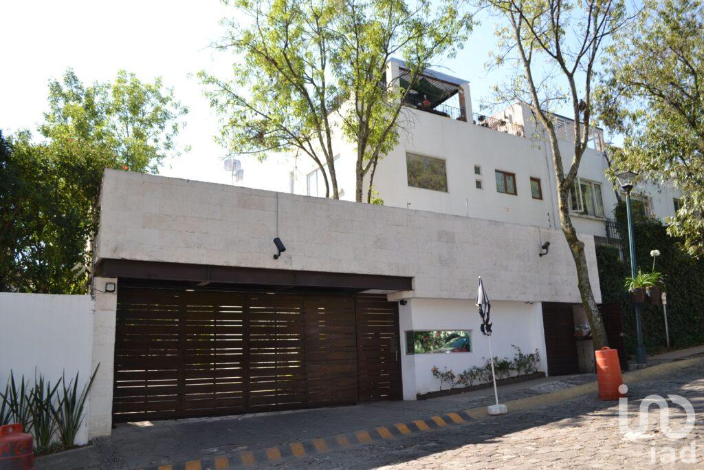 Casa en venta, Lomas Anàhuac, Huixquilucan. (4 Habitaciones/Doble filtro de seguridad)