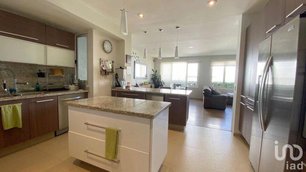 Casa en venta, Lomas Anàhuac, Huixquilucan. (4 Habitaciones/Doble filtro de seguridad)