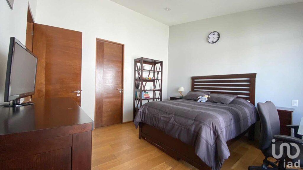 Casa en venta, Lomas Anàhuac, Huixquilucan. (4 Habitaciones/Doble filtro de seguridad)