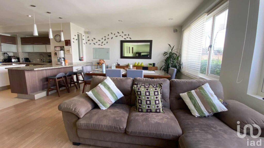 Casa en venta, Lomas Anàhuac, Huixquilucan. (4 Habitaciones/Doble filtro de seguridad)