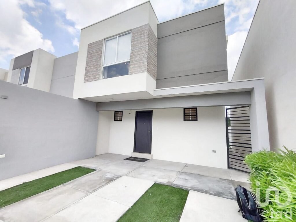 Casa en Venta en Veranda, Zona Lincoln García, Nuevo León P2