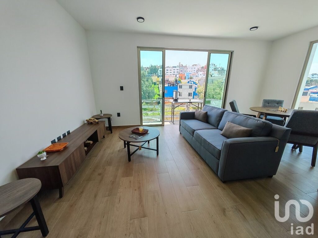 Departamentos nuevos con vigilancia,balcon en sala y recamaras, elevador.